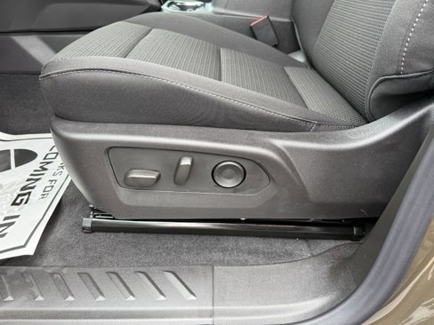 New 2025 GMC Canyon Elevation w/ Convenience Package image 23