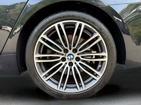 Used 2019 BMW 540i xDrive w/ M Sport Package image 37