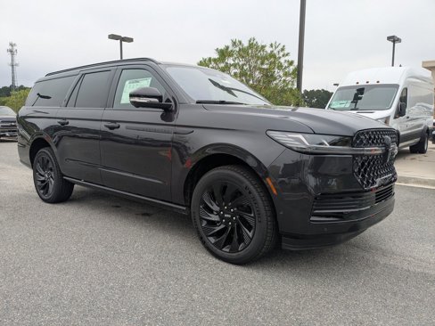 New 2025 Lincoln Navigator L Reserve w/ Jet Appearance Package image 2