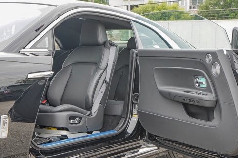 New 2025 Rolls-Royce Spectre w/ Spectre Launch Package image 51