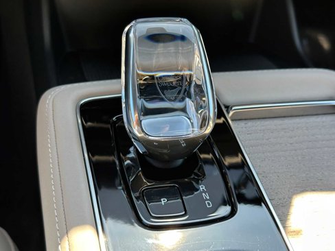New 2026 Volvo XC90 B6 Plus w/ Protection Package Premier image 36