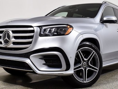 Certified 2025 Mercedes-Benz GLS 450 4MATIC image 3