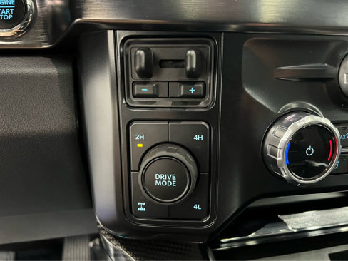 Used 2025 Ford F250 Lariat w/ Lariat Ultimate Package image 27