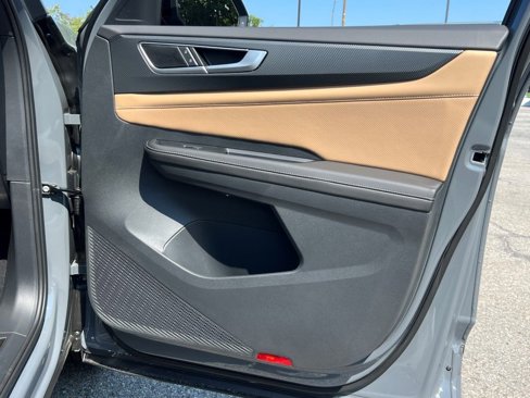 New 2025 Volkswagen Atlas Cross Sport SEL R-Line image 6