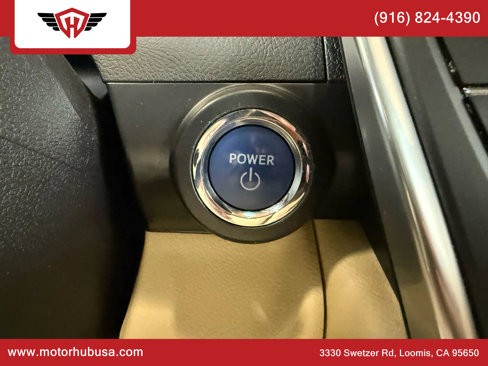 Used 2016 Toyota Camry XLE image 26