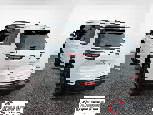 New 2025 Jeep Grand Cherokee L Limited image 3