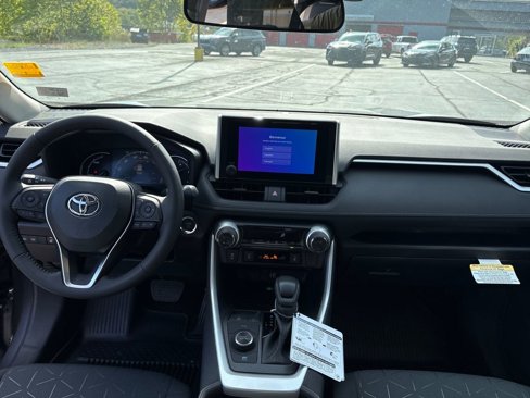 New 2025 Toyota RAV4 XLE image 12