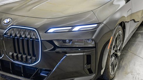 New 2026 BMW 750e xDrive image 9
