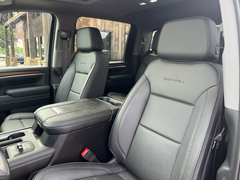 Used 2025 GMC Sierra 3500 Denali w/ Denali Reserve Package image 23