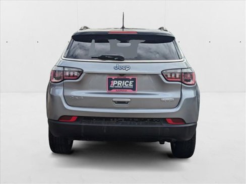 Used 2018 Jeep Compass Latitude image 6
