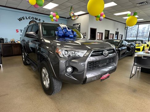 Used 2022 Toyota 4Runner SR5 image 6