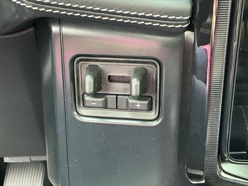 New 2025 Ford F150 Lightning Platinum image 34
