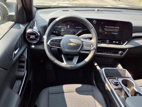 New 2026 Chevrolet Equinox LT w/ Safety and Technology Package image 7