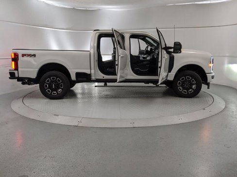 New 2026 Ford F250 Platinum image 26