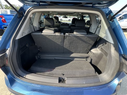 Used 2019 Volkswagen Tiguan SE image 33