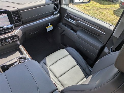 New 2026 GMC Sierra 2500 SLT w/ SLT Premium Package image 18