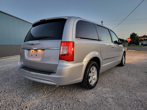 Used 2012 Chrysler Town & Country Touring w/ Entertainment Group #1 image 5