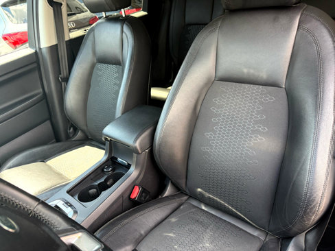Used 2016 Land Rover Discovery Sport SE image 6