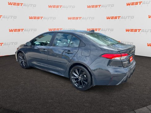 Used 2023 Toyota Corolla SE image 3