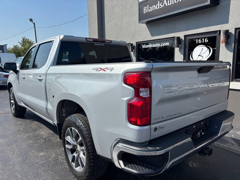 Used 2022 Chevrolet Silverado 1500 LT image 2