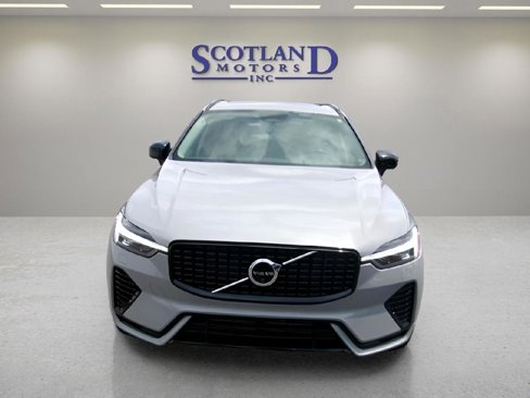 Used 2025 Volvo XC60 T8 Plus w/ Protection Package Premier image 3