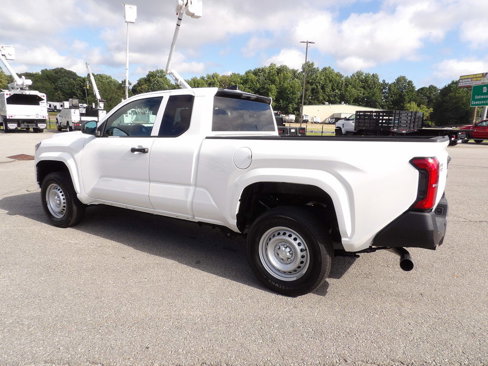 Used 2024 Toyota Tacoma SR image 4