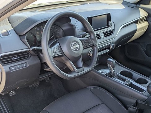 Used 2024 Nissan Altima 2.5 S image 11