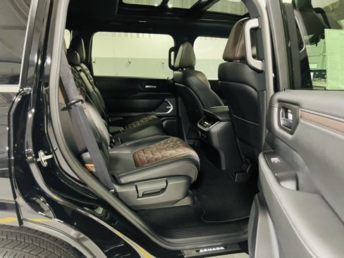 New 2025 Nissan Armada Platinum image 33