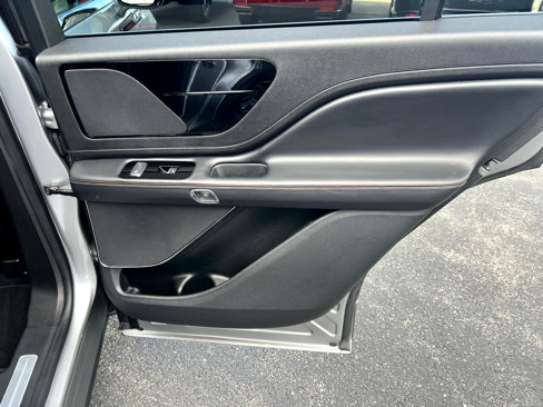 Used 2021 Lincoln Aviator 2WD w/ Elements Package image 18