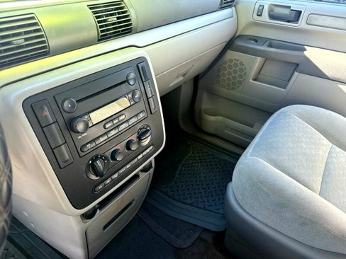 Used 2007 Ford Freestar SE image 11