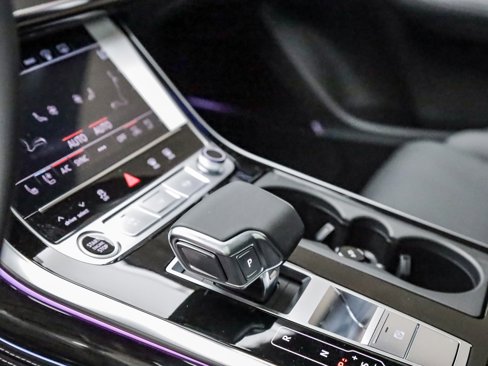 New 2025 Audi Q7 3.0T Prestige image 25