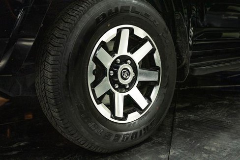 Used 2024 Toyota 4Runner TRD Off-Road Premium image 3