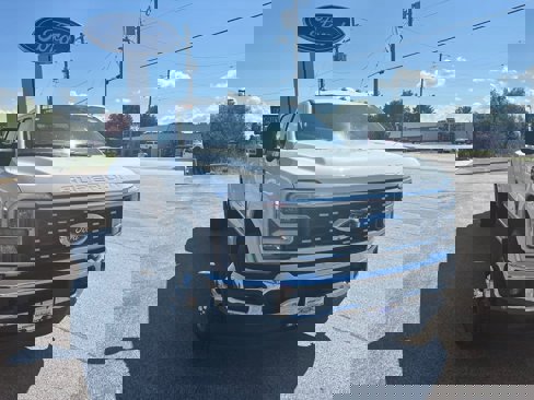 New 2025 Ford F350 Lariat image 3