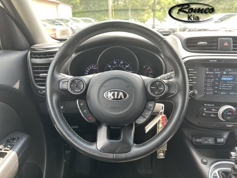 Used 2019 Kia Soul + image 13