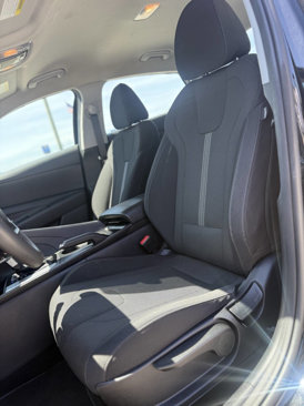 Used 2021 Hyundai Elantra SE w/ Cargo Package image 10