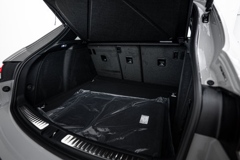 New 2026 Porsche Macan image 24