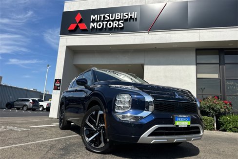 New 2025 Mitsubishi Outlander SEL image 2