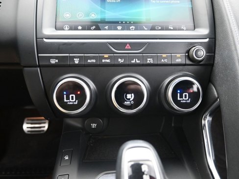 Certified 2020 Jaguar E-PACE R-Dynamic SE image 28