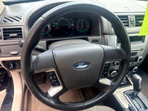 Used 2010 Ford Fusion SE image 12