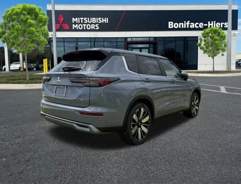 New 2025 Mitsubishi Outlander SE image 7