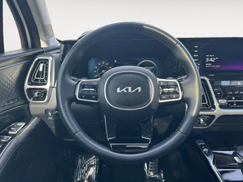 Used 2023 Kia Sorento SX image 14