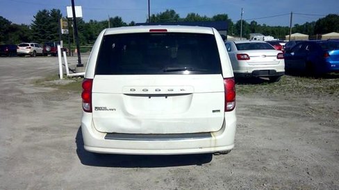 Used 2013 Dodge Grand Caravan SE image 4