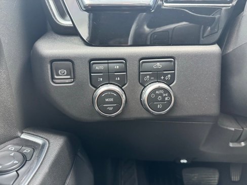 Used 2023 GMC Sierra 1500 Elevation w/ X31 Off-Road Package image 11