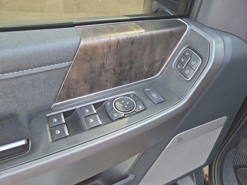 Used 2024 Ford F250 Lariat image 34