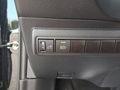 Used 2024 Toyota Corolla LE image 27
