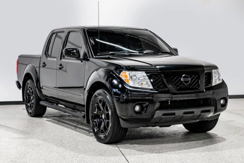 Used 2021 Nissan Frontier SV w/ Midnight Edition Floor Mats image 4