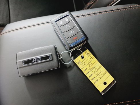 Used 2024 Jeep Grand Cherokee Summit w/ Luxury Tech Group V image 24