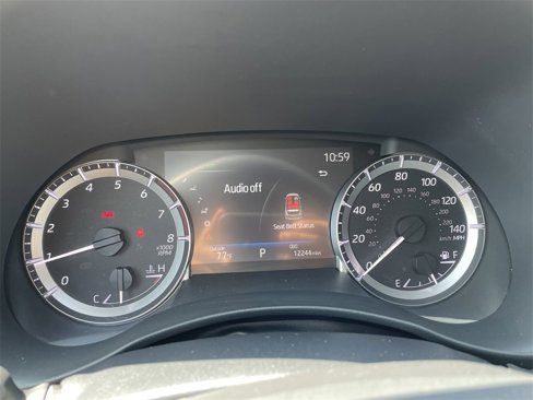 Used 2023 Toyota Highlander XLE image 17