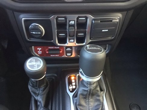 New 2025 Jeep Gladiator Rubicon image 12