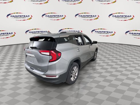 Used 2024 GMC Terrain SLT image 8